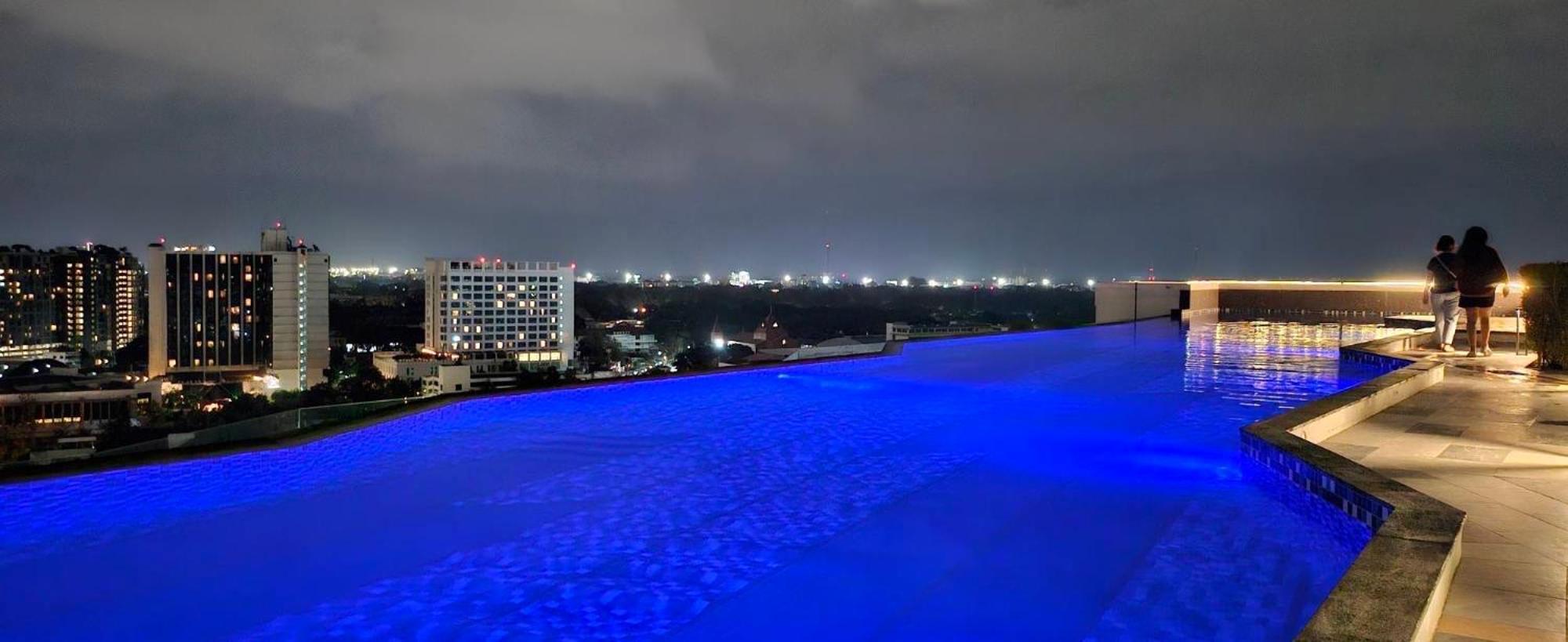 Luxury Condo Astra Sky River Condo เชียงใหม่ ภายนอก รูปภาพ